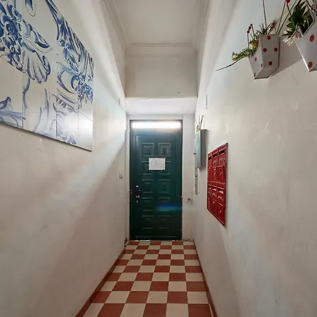 Aesthetic Riverview In Historical Apartment Lisbon