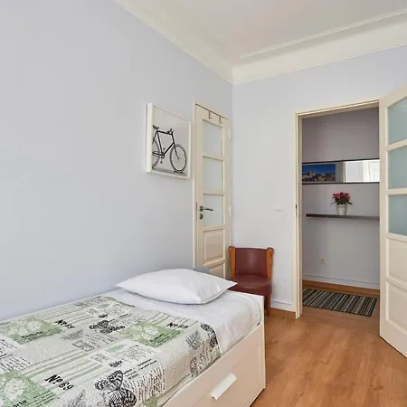 Aesthetic Riverview In Historical * ליסבון